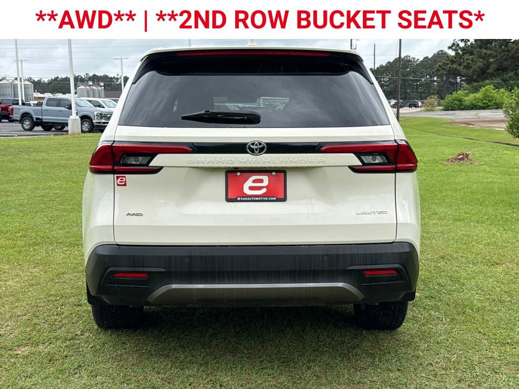 Used 2024 Toyota Grand Highlander Limited image 7