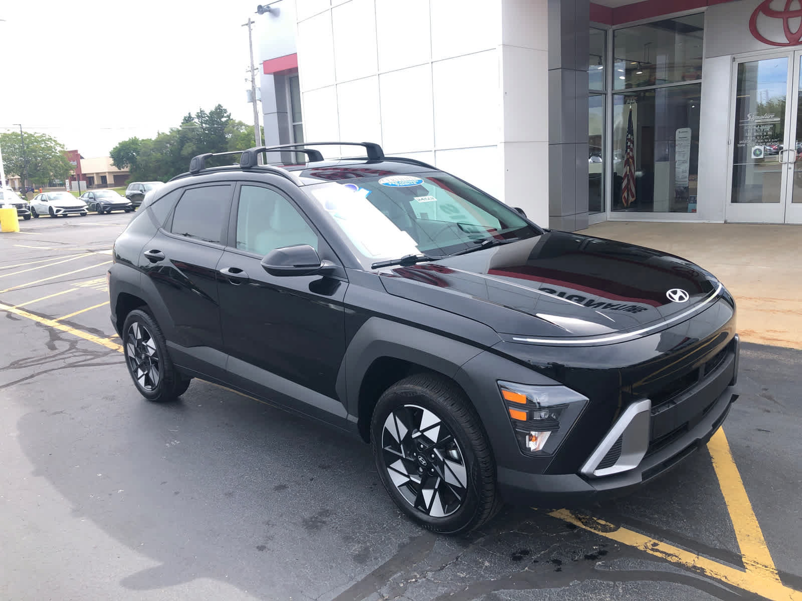 Certified 2025 Hyundai Kona SEL AWD/4WD image 3