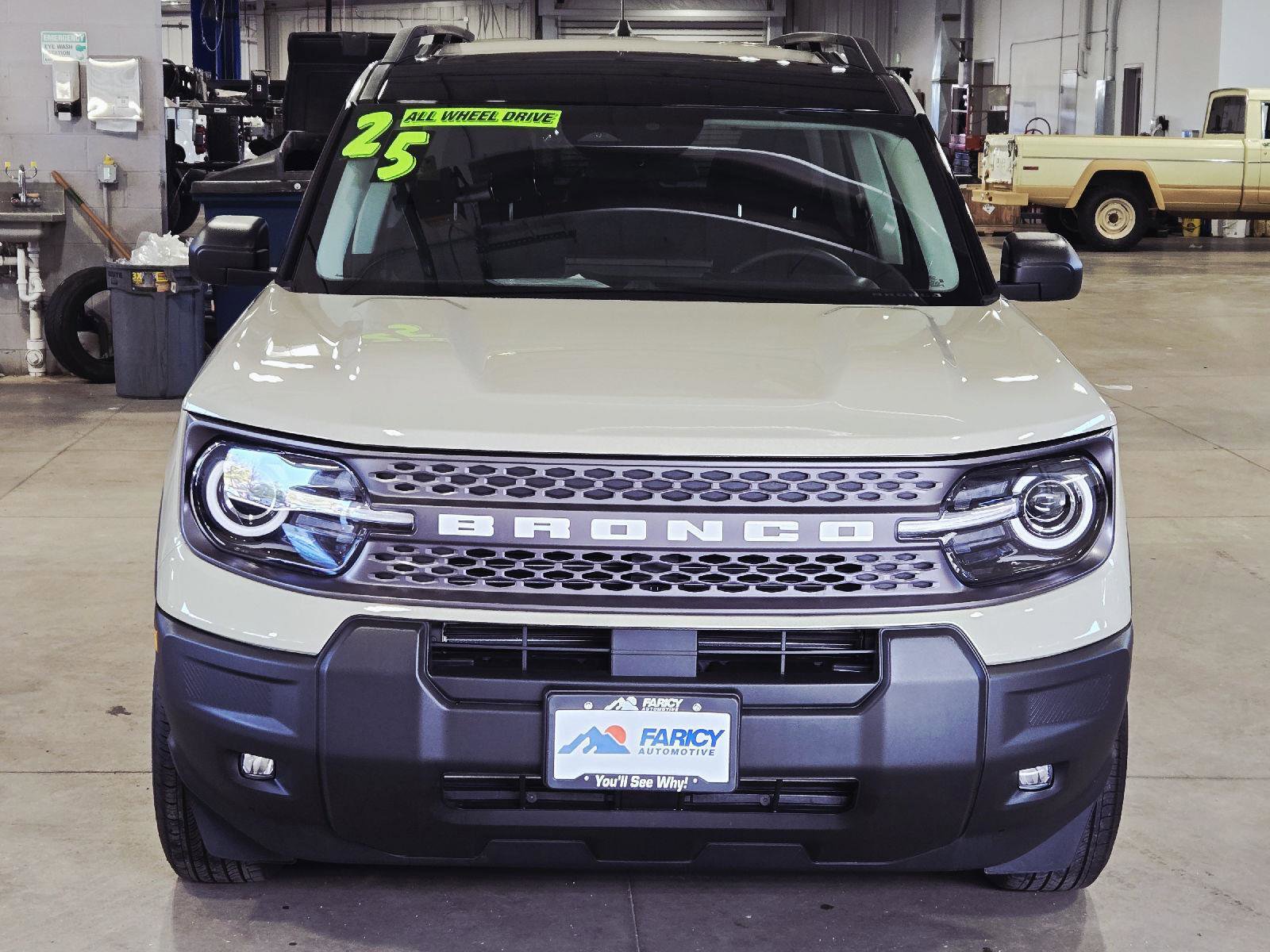 Used 2025 Ford Bronco Sport Big Bend w/ Convenience Package image 2