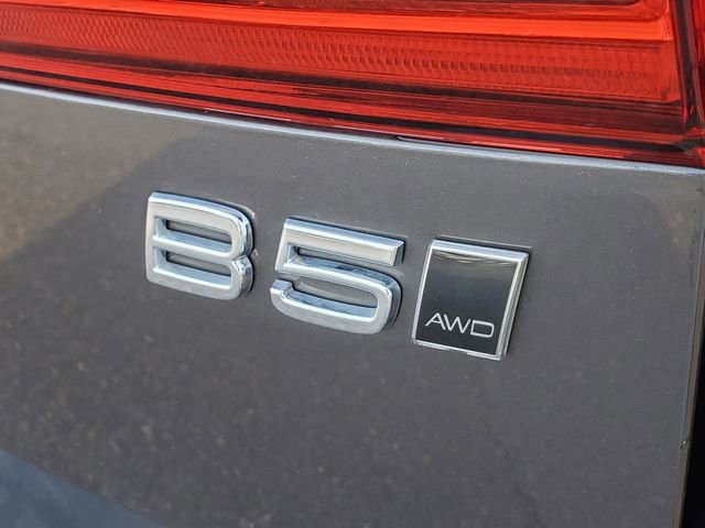 Certified 2025 Volvo XC60 B5 Plus image 8