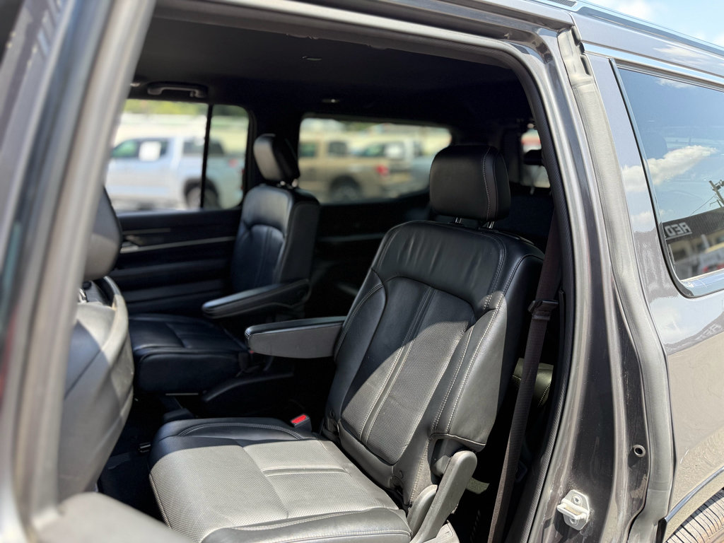 Used 2022 Jeep Wagoneer Series III w/ Flexible Seating Group RWD image 32