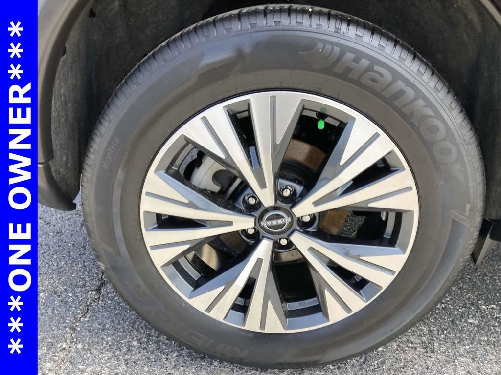 Used 2023 Nissan Rogue SV image 10