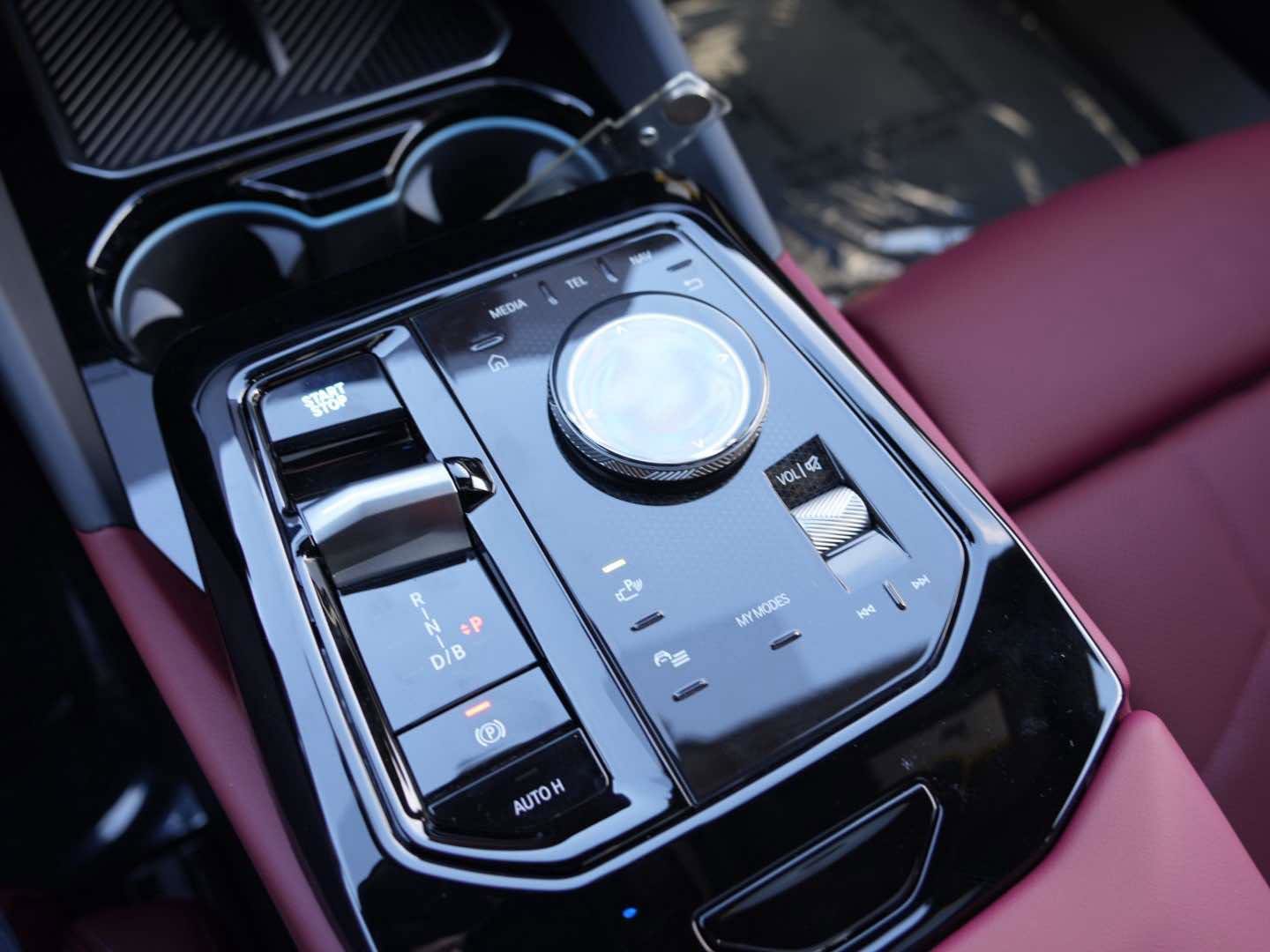 New 2025 BMW i5 M60 w/ Premium Package image 21