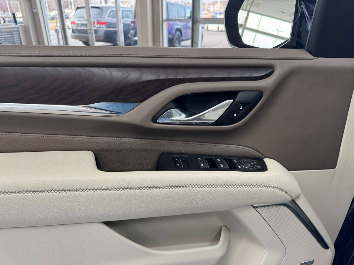 Used 2023 GMC Yukon Denali AWD/4WD image 10