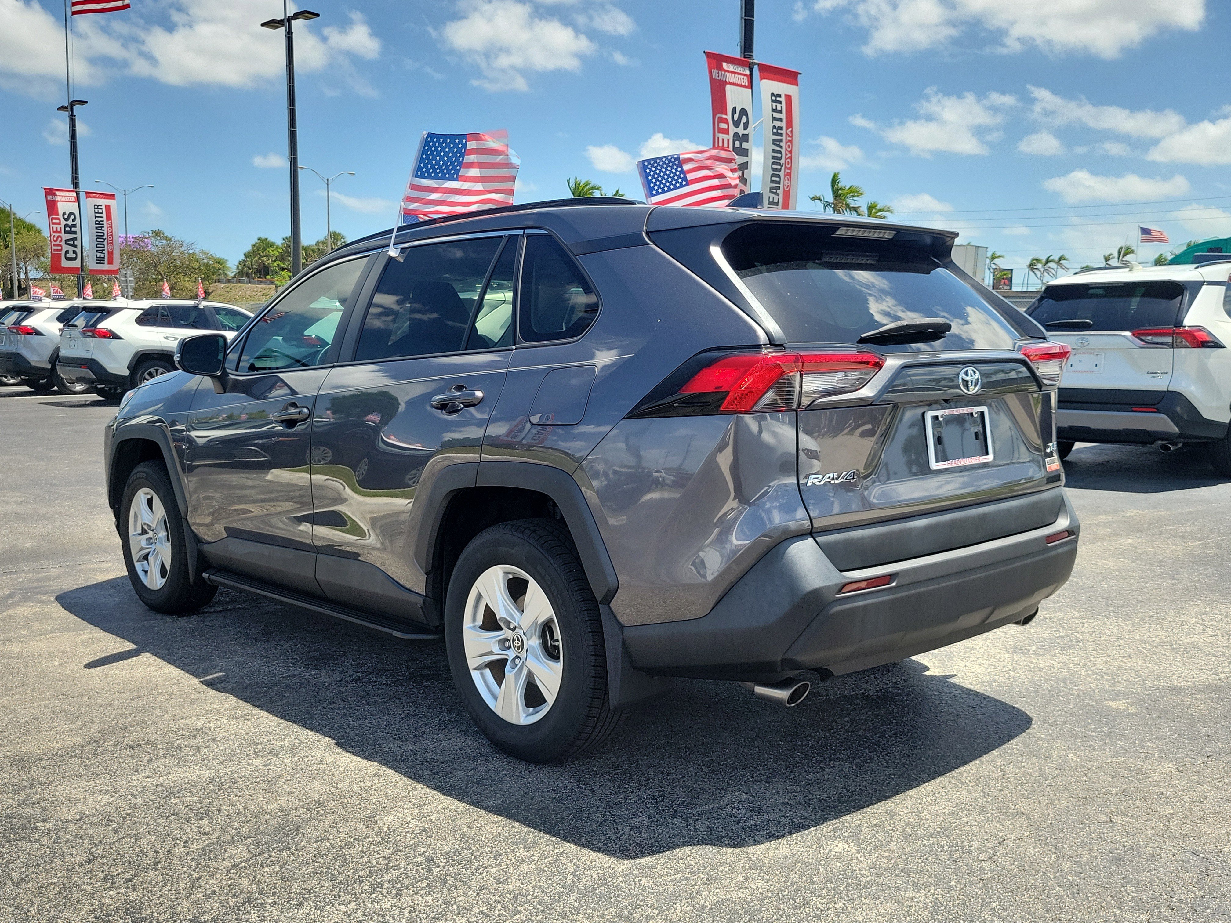 Used 2021 Toyota RAV4 XLE w/ Convenience Package FWD image 9