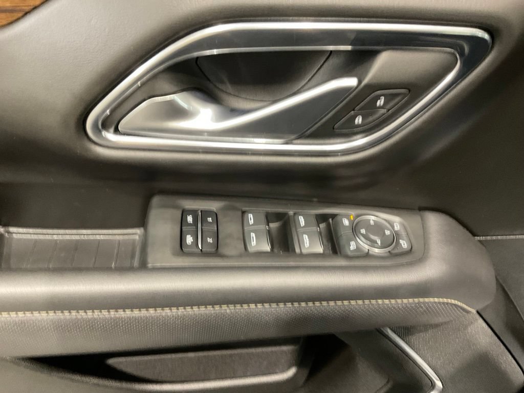 Used 2022 Chevrolet Suburban Premier RWD image 7