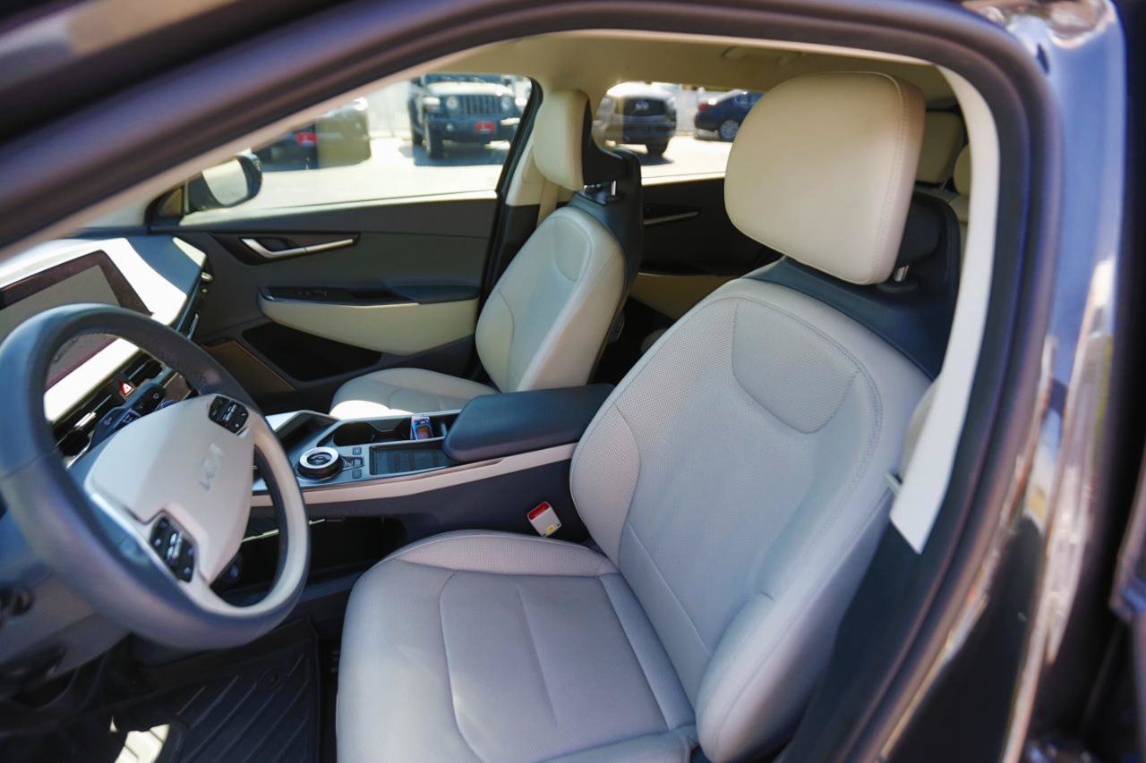 Used 2022 Kia EV6 Wind w/ Wind Technology Package AWD/4WD image 5