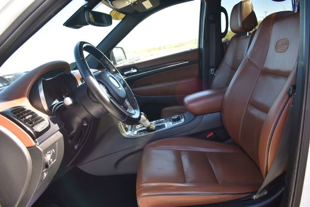 Used 2020 Jeep Grand Cherokee Overland AWD/4WD image 27