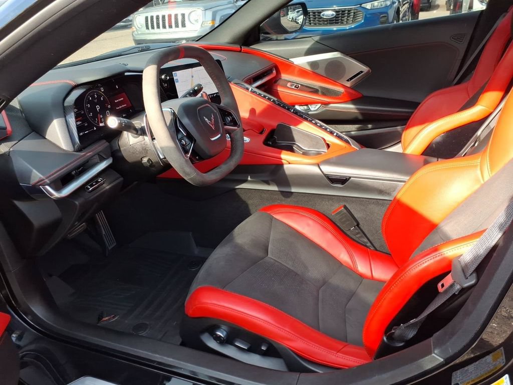 Used 2022 Chevrolet Corvette Stingray Preferred Cpe w/ Z51 Performance Package RWD image 10