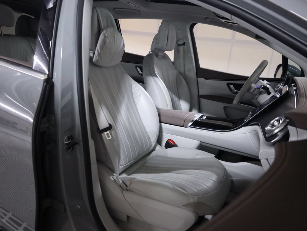 Used 2023 Mercedes-Benz EQS 450+ 4MATIC SUV image 58