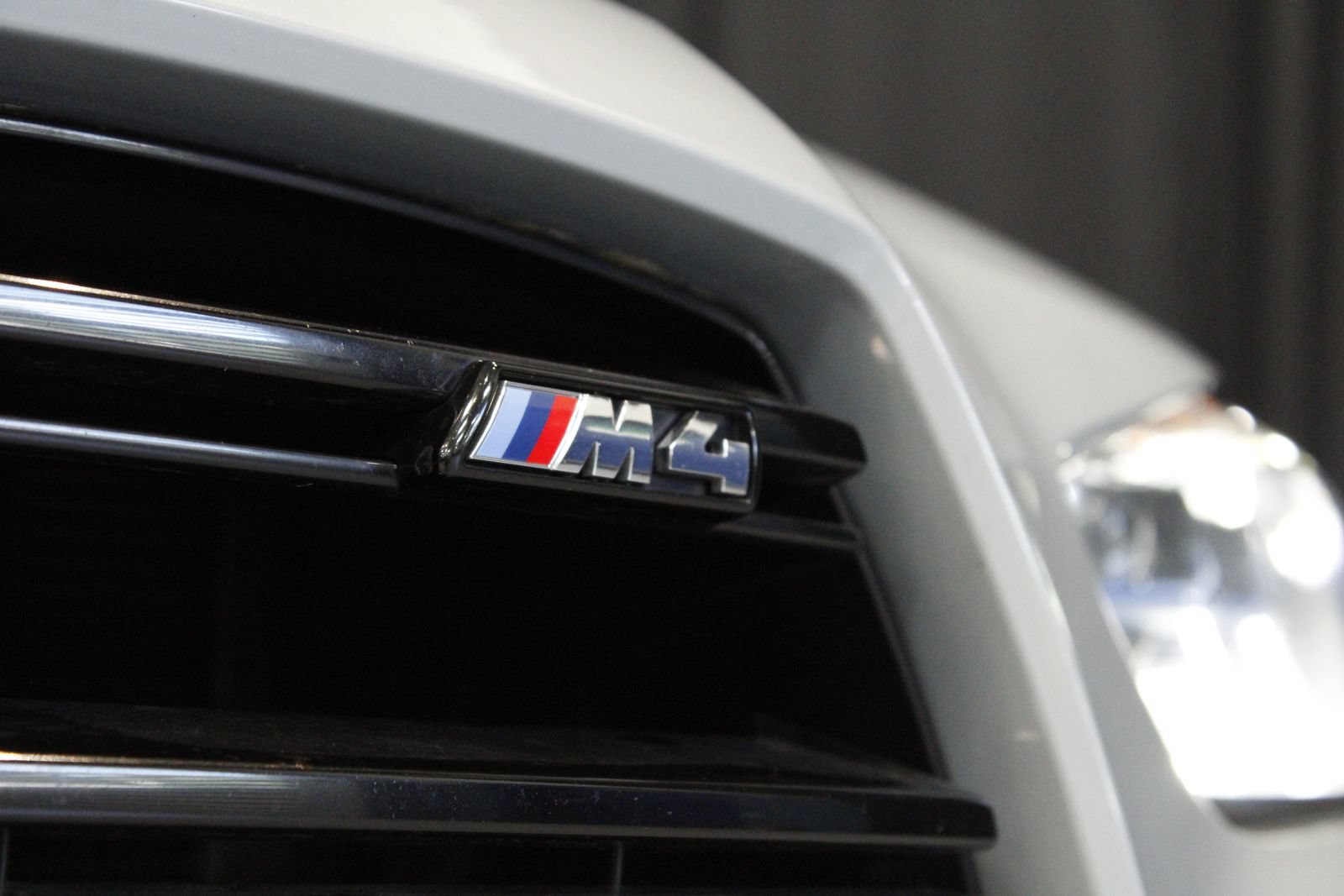 Used 2021 BMW M4 Coupe w/ Executive Package RWD image 38