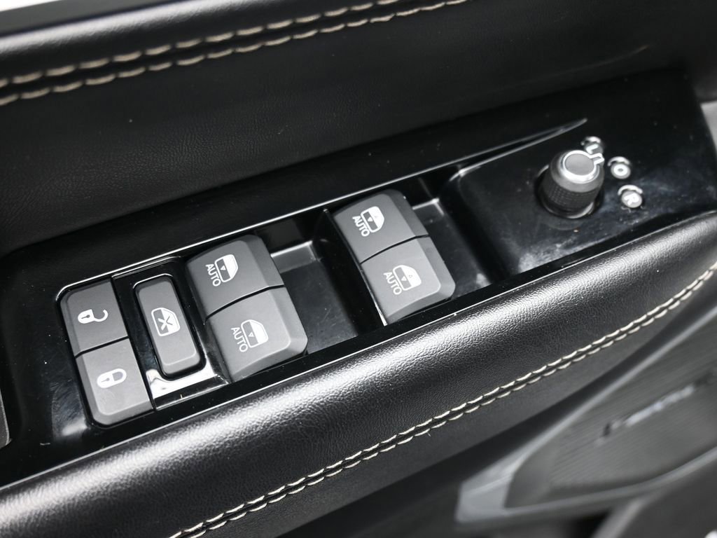 Used 2022 Jeep Wagoneer Series III w/ Flexible Seating Group image 11