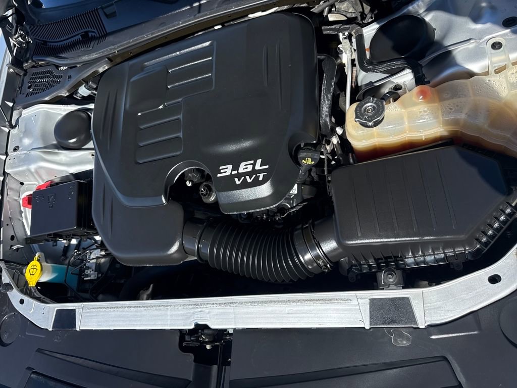 Used 2021 Dodge Challenger SXT image 28