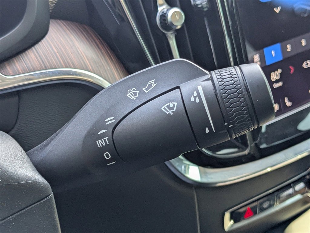 Used 2024 Volvo S60 B5 Plus image 28