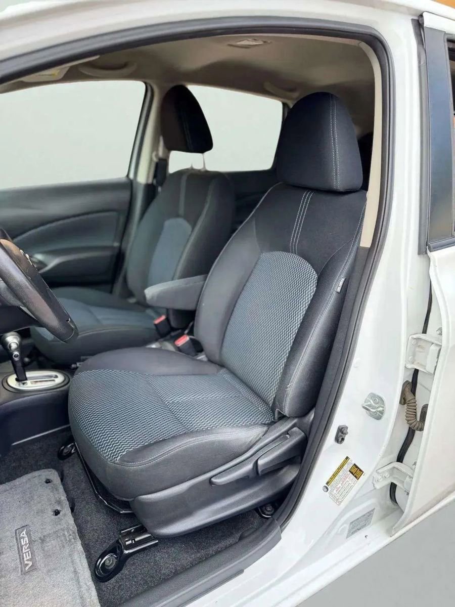 Used 2016 Nissan Versa Note SV image 12