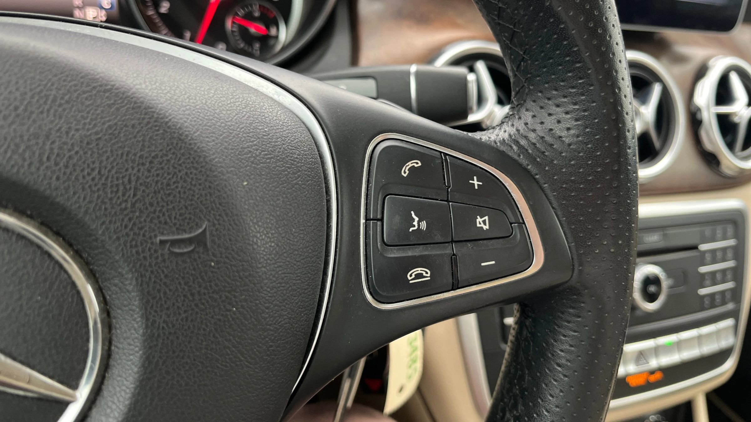 Used 2018 Mercedes-Benz GLA 250 4MATIC image 26