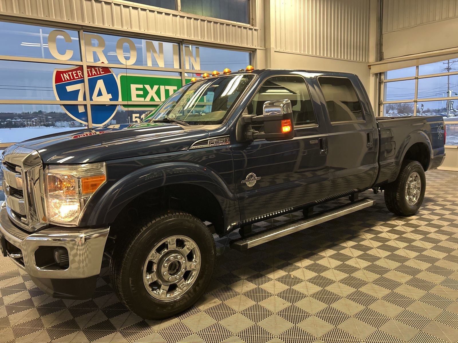Used 2015 Ford F250 Lariat w/ Lariat Ultimate Package image 3