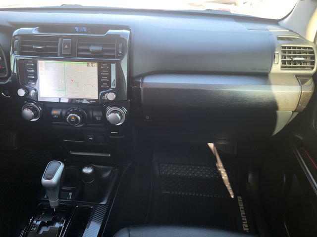 Used 2020 Toyota 4Runner TRD Off-Road Premium AWD/4WD image 26