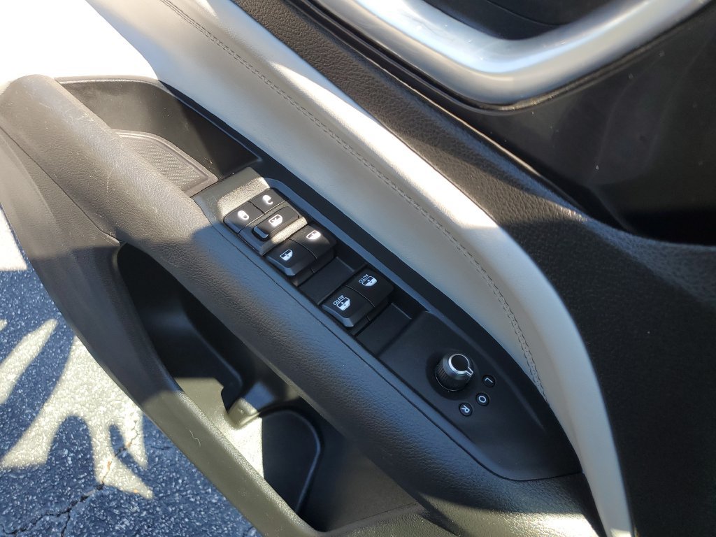 Used 2024 Jeep Compass Limited AWD/4WD image 32
