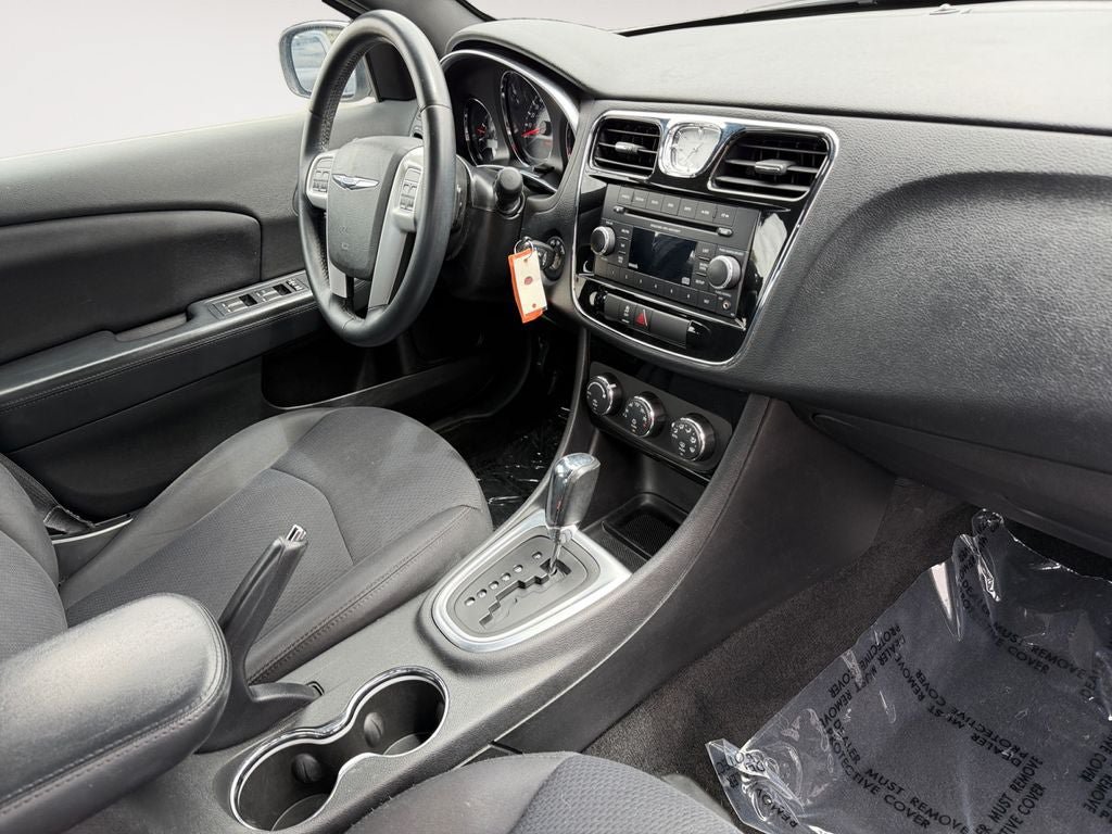 Used 2014 Chrysler 200 Touring FWD image 26