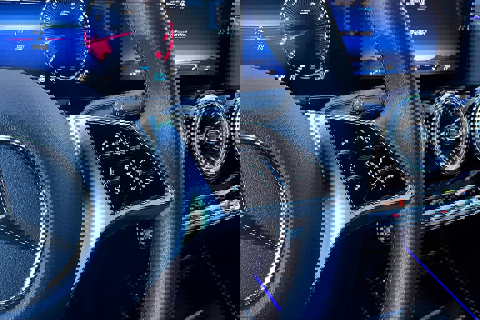 Used 2025 Mercedes-Benz GLA 250 image 24