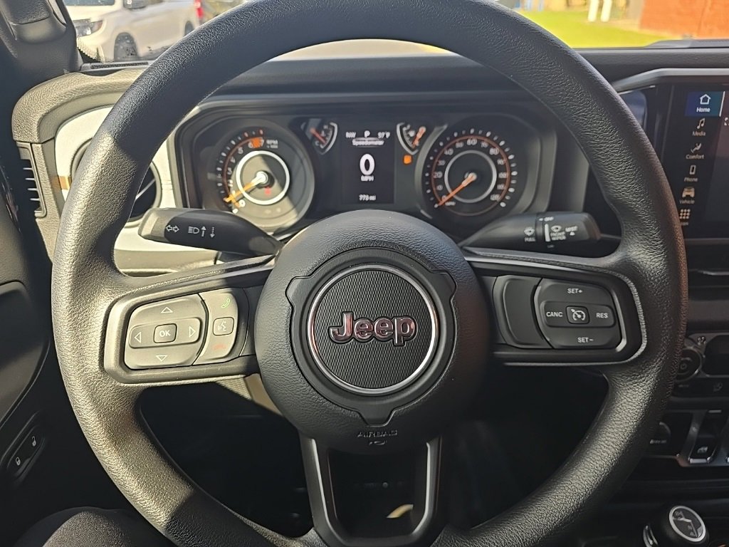 Used 2025 Jeep Wrangler Sport image 8