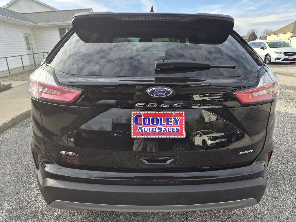 Used 2024 Ford Edge SEL image 4