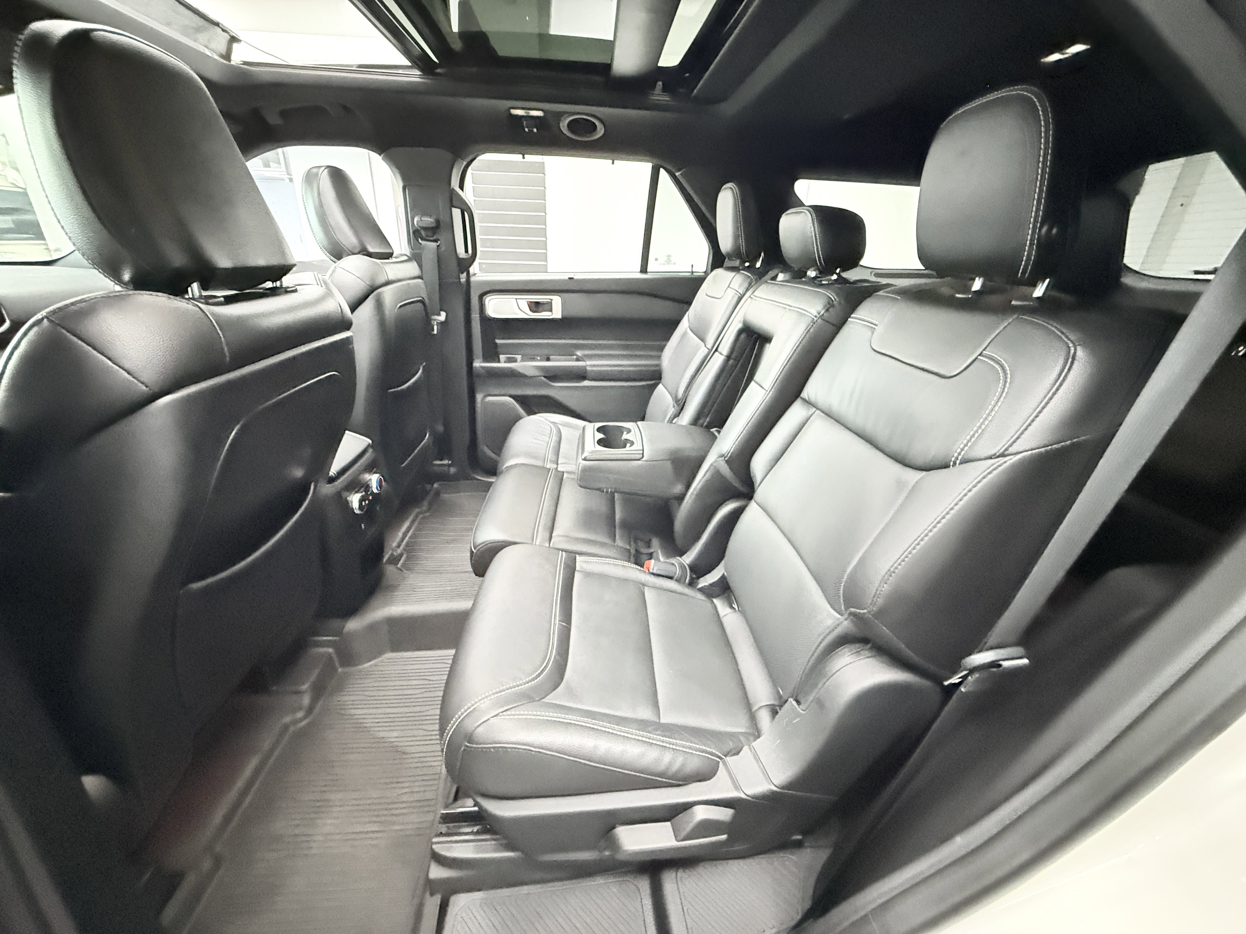 Used 2020 Ford Explorer ST w/ ST Street Pack image 23