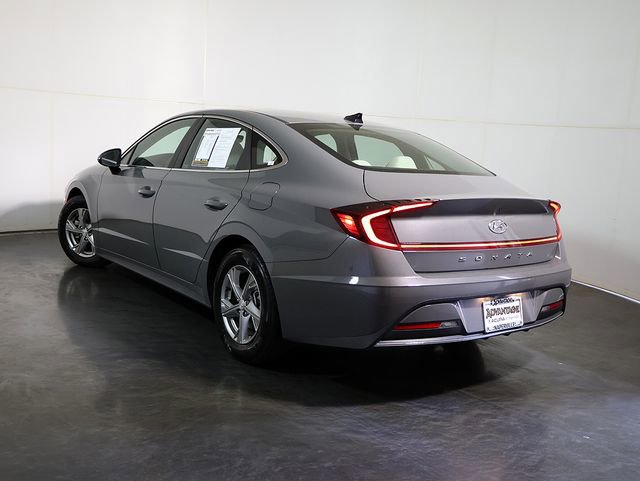 Used 2022 Hyundai Sonata SE FWD image 2