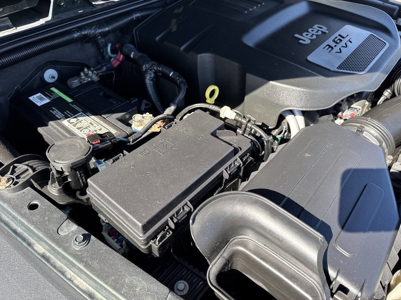 Used 2012 Jeep Wrangler Unlimited Sport w/ Connectivity Group image 41