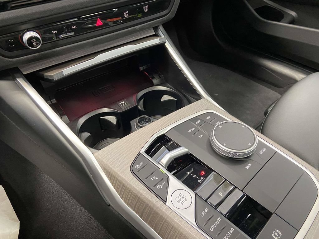 Used 2025 BMW 330i xDrive Sedan w/ Convenience Package AWD/4WD image 24