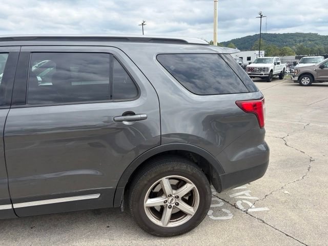 Used 2017 Ford Explorer XLT AWD/4WD video 3