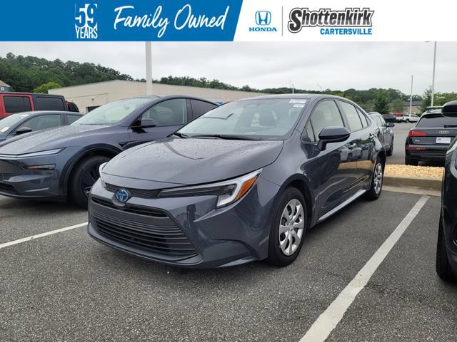 Used 2025 Toyota Corolla LE FWD video 1