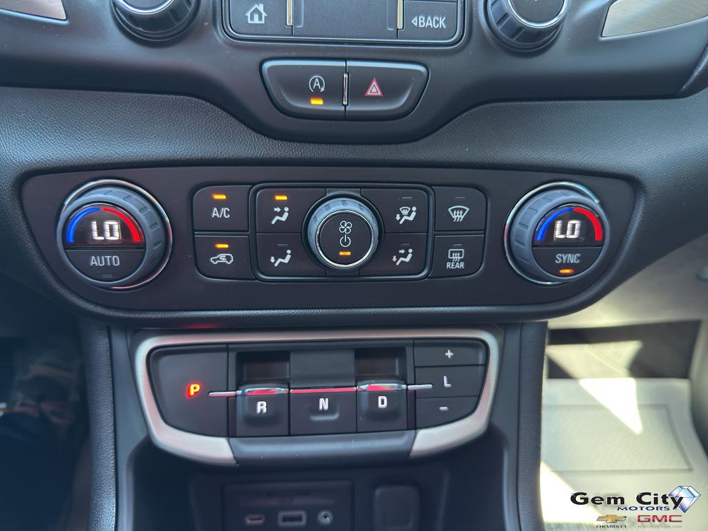 Used 2023 GMC Terrain Denali image 23