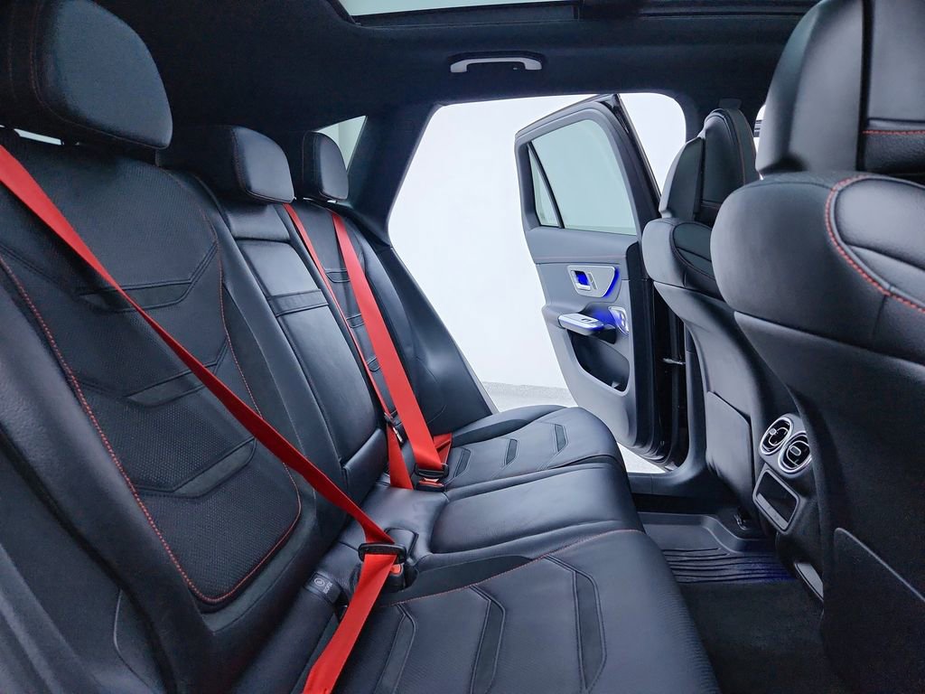 Used 2025 Mercedes-Benz GLC 43 AMG 4MATIC image 38