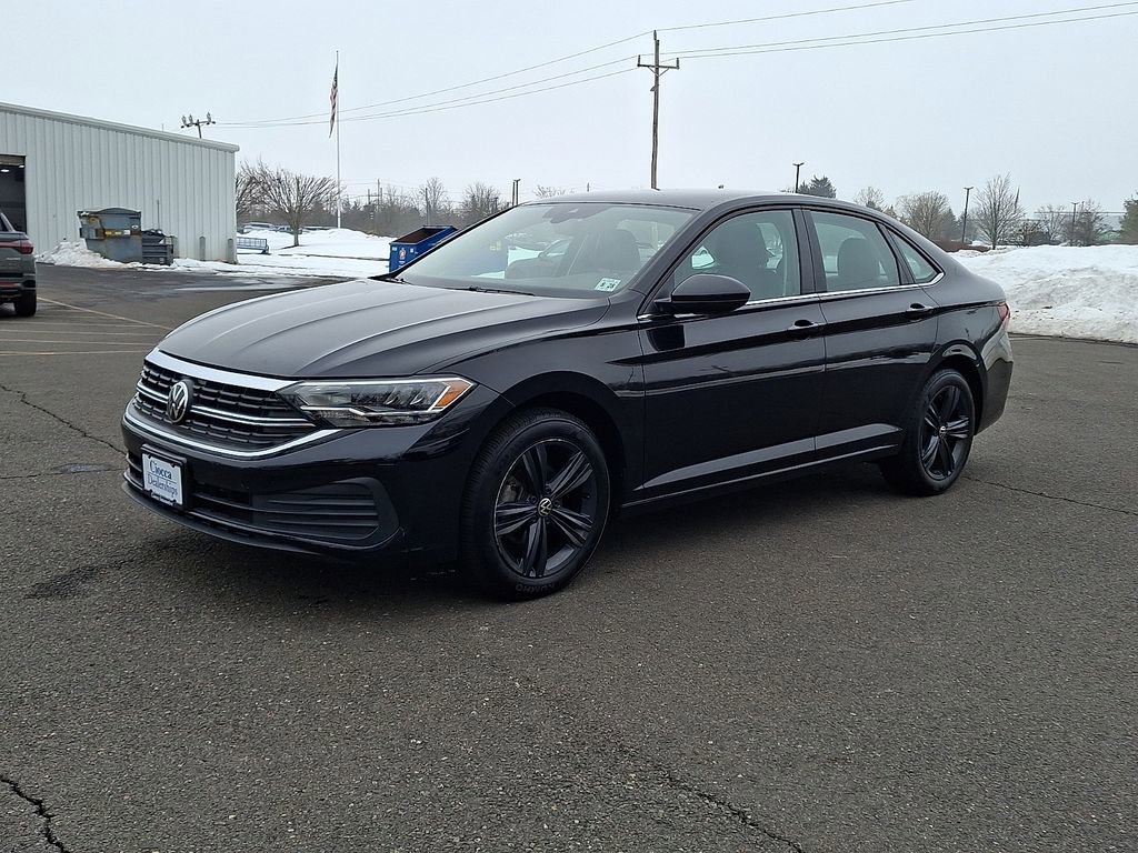 Used 2023 Volkswagen Jetta SE w/ Black Wheel Package image 6