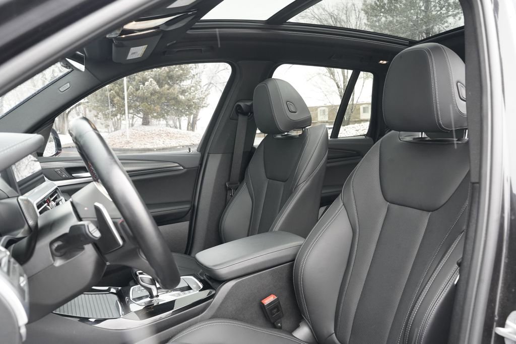 Certified 2024 BMW X3 M40i w/ Premium Package image 17