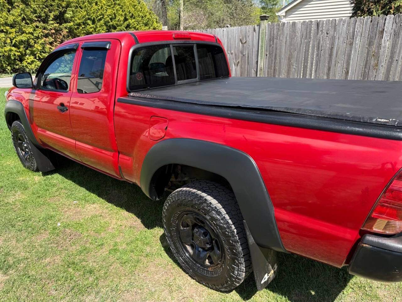 Used 2015 Toyota Tacoma 4x4 Access Cab w/ Convenience Package image 6