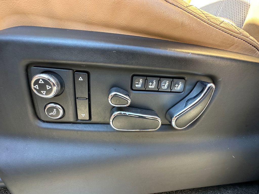 Used 2017 Bentley Bentayga W12 image 10