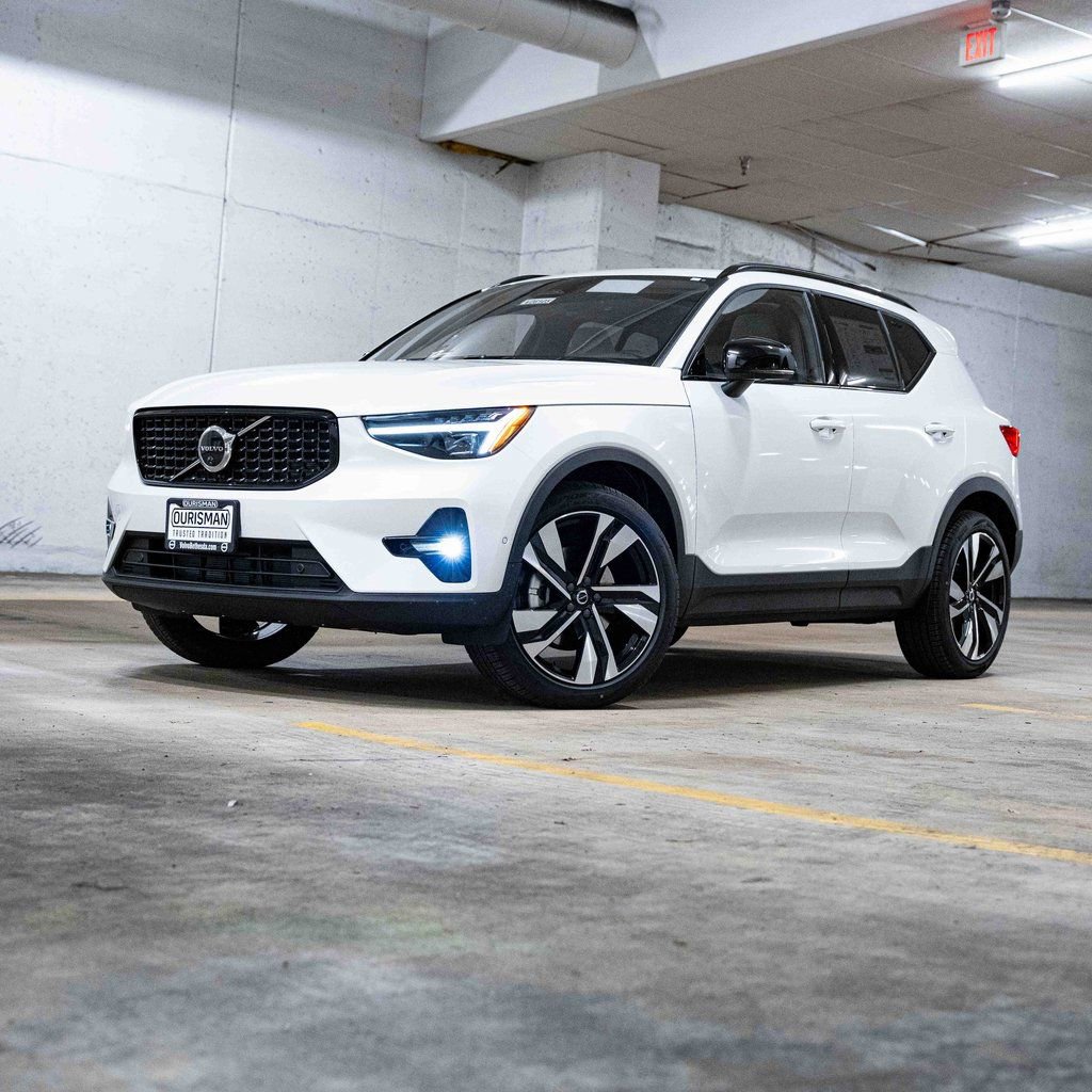 New 2026 Volvo XC40 B5 Ultra w/ Protection Package Premier image 1