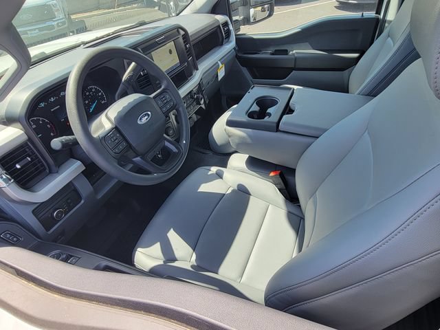 New 2026 Ford F350 XL w/ XL Chrome Package RWD image 3