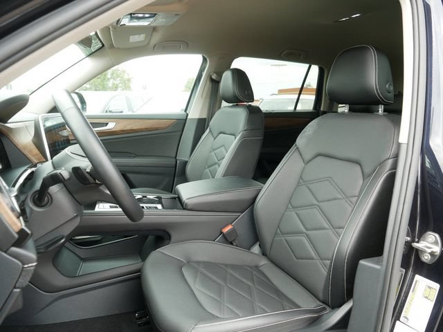 Certified 2025 Volkswagen Atlas SE AWD/4WD image 14