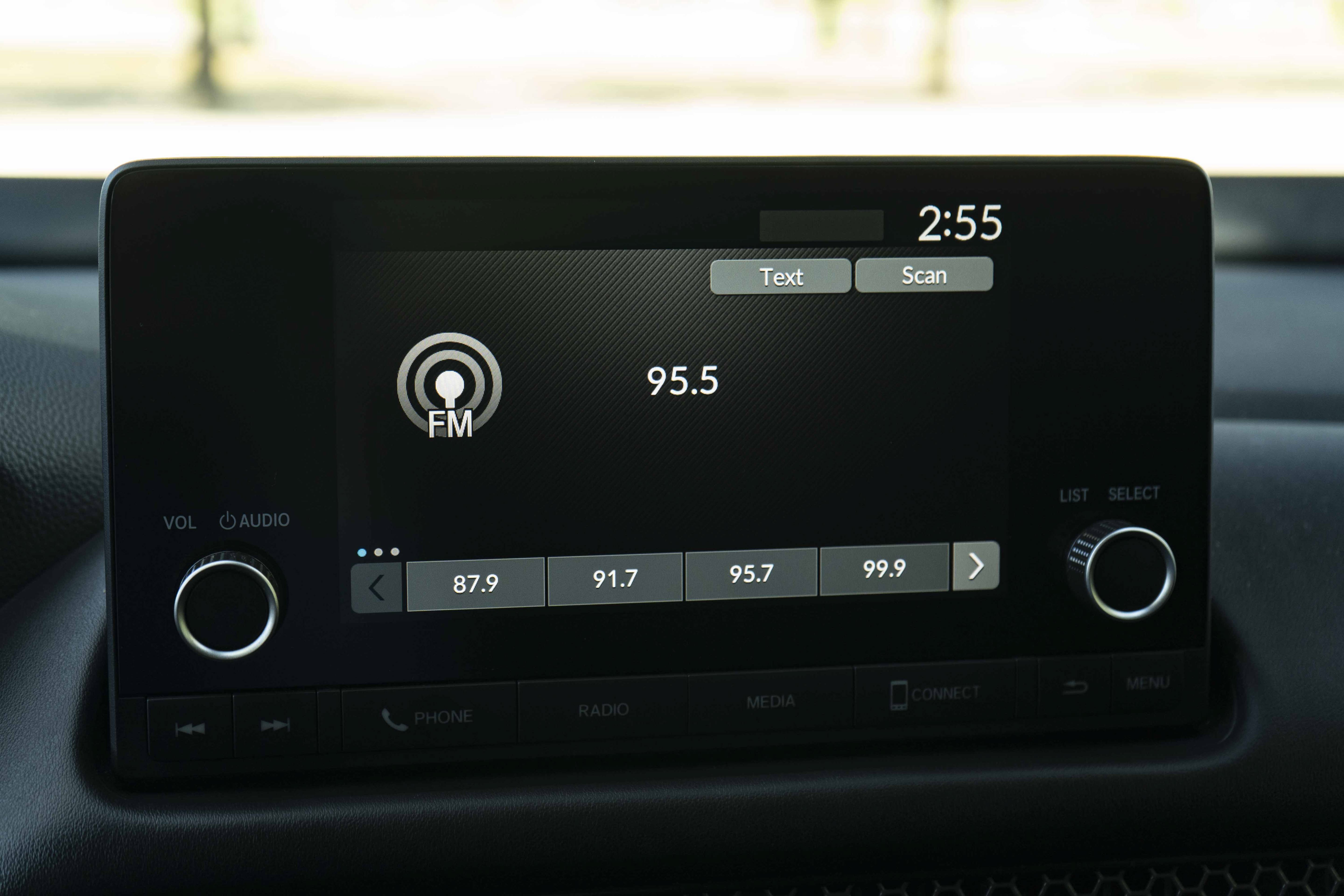Certified 2025 Honda HR-V Sport image 31