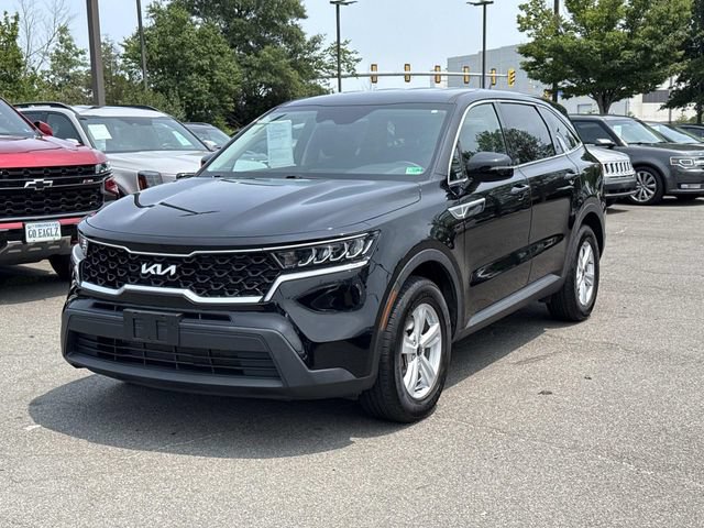 Used 2023 Kia Sorento LX FWD image 5
