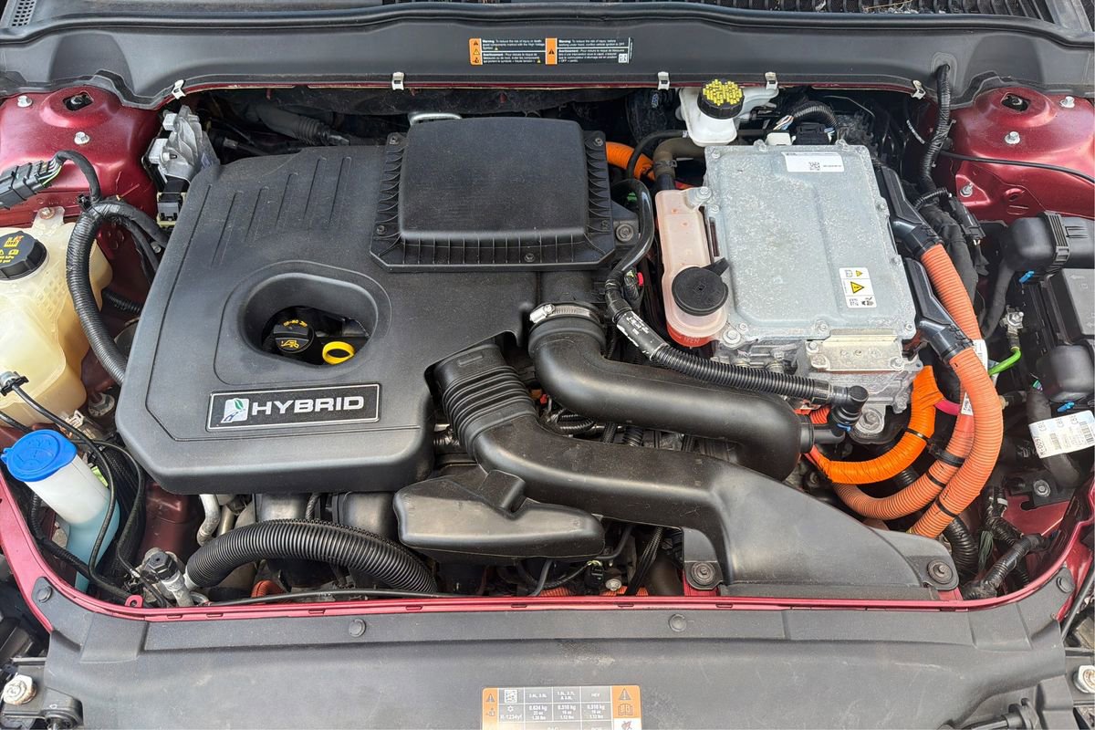 Used 2019 Ford Fusion SEL FWD image 25