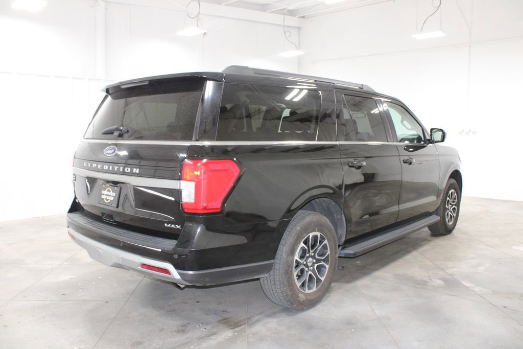 Used 2024 Ford Expedition Max XLT image 9