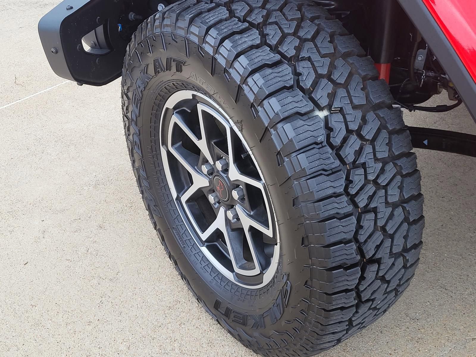 Used 2025 Jeep Gladiator Rubicon image 11