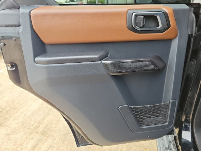 Used 2024 Ford Bronco Outer Banks AWD/4WD image 11