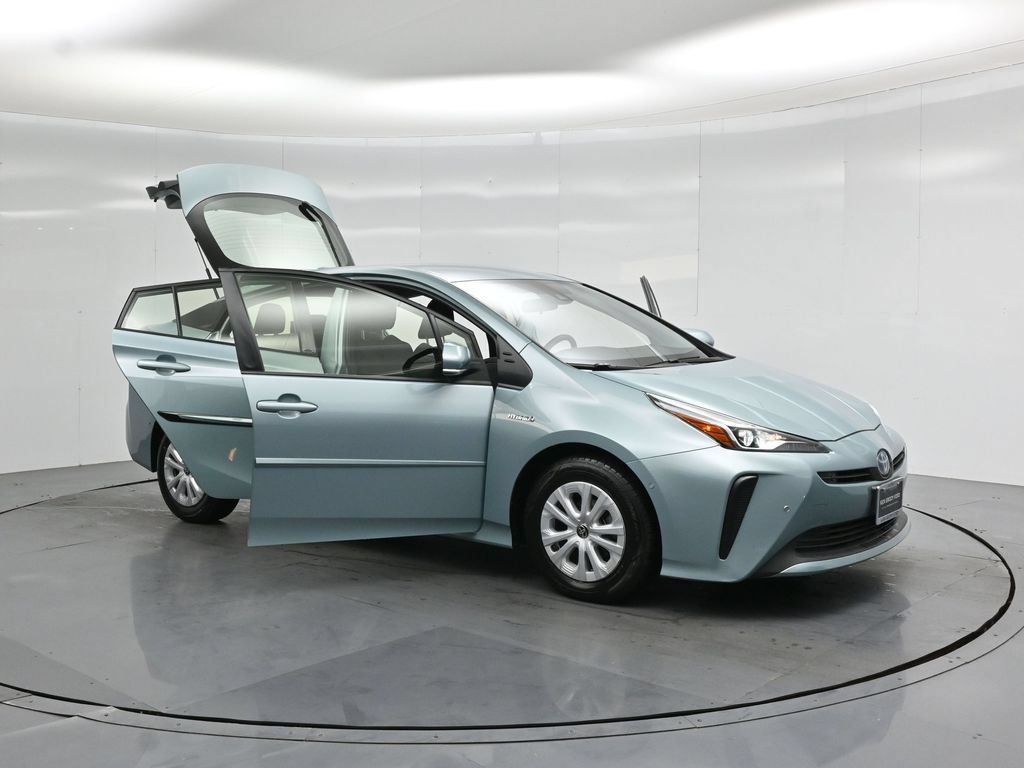 Used 2021 Toyota Prius LE FWD image 27