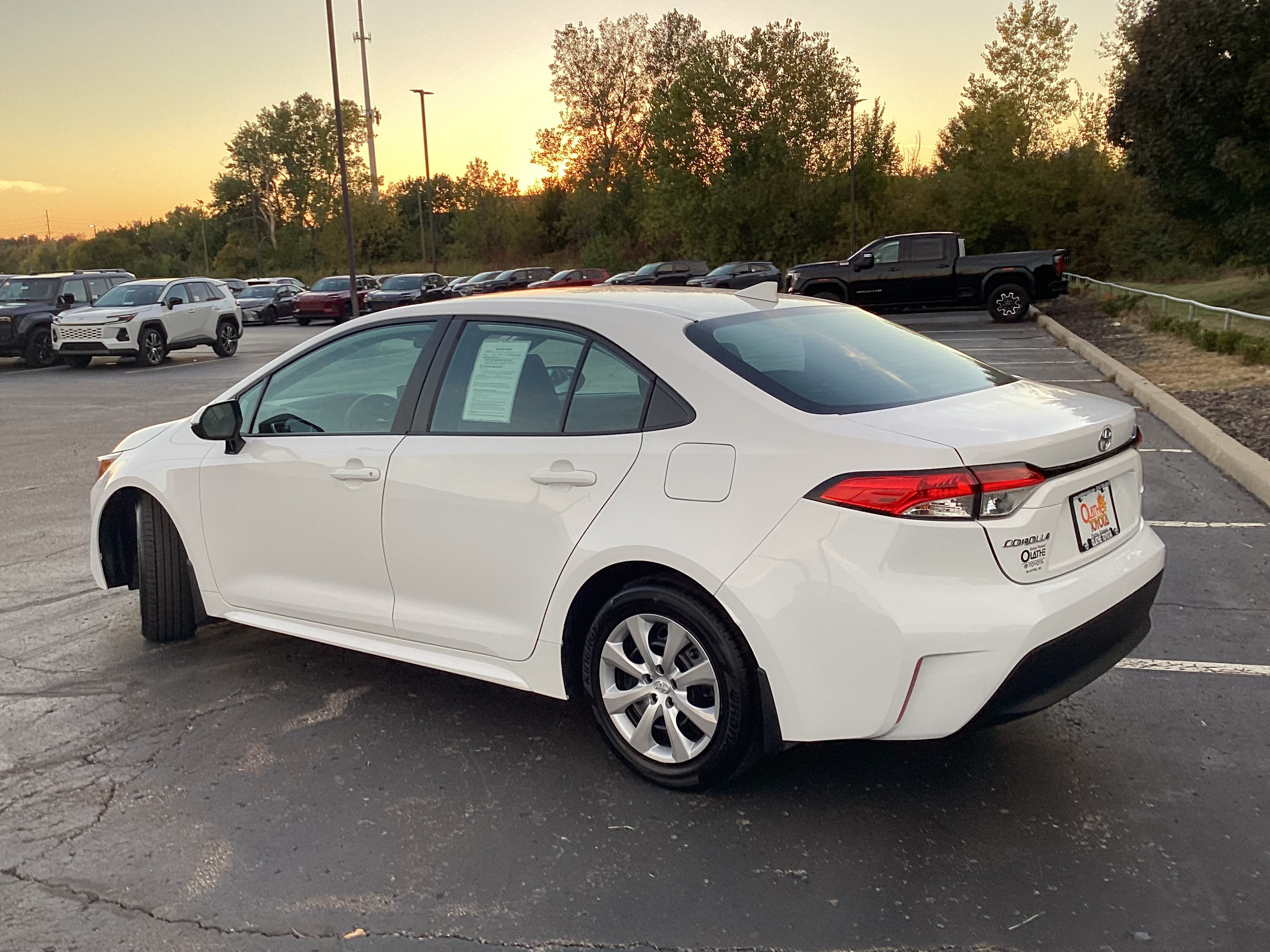 Certified 2025 Toyota Corolla LE FWD image 18